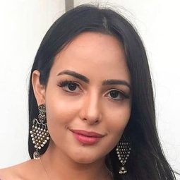 安查兒·慕嘉兒 飾演 Aleya