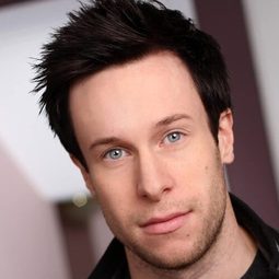 Jake Raymond - Christmas Unwrapped演員 飾演Bryan