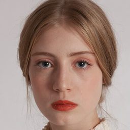 Maria Camilla Brandenburg 飾演 Clara