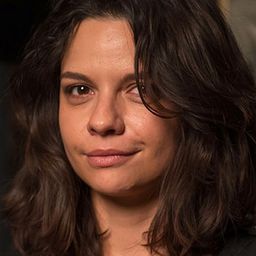 Mădălina Craiu 飾演 GIULIA