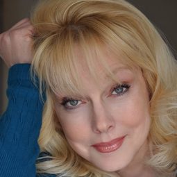 Lee Benton - 神探麥克演員 飾演Jennie