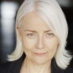 Dawn Ford 飾演 (voice)