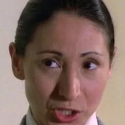 瑪麗蓮·李伊茨頓內 飾演 Sonja / Mrs. Nutmeg