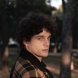 羅倫佐·阿洛伊 飾演 Alessandro Nannini