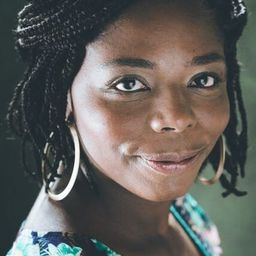 Dela Dabulamanzi - 聖誕交鋒演員 飾演Dr. Ojewolo