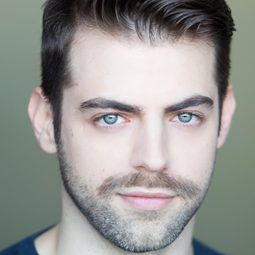 Tommy Heleringer - 我思念你演員 飾演TJ