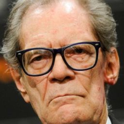 Alejandro Sieveking - 無盡詩篇演員 飾演Prophetic Drunkard