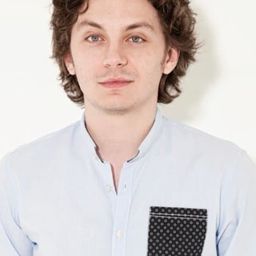 Federico Riccardo Rossi 飾演 Young Man