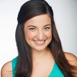 艾希莉·博南辛 - Pups United演員 飾演Marianne / Mia (voices)