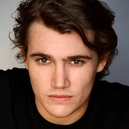 傑西·詹姆斯 - Exodus Fall演員 飾演Kenneth Minor