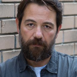 Alexandros Logothetis 飾演 Yorgos