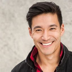 Kevin Kreider 飾演 Uno