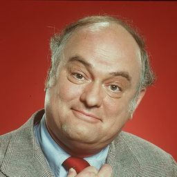 Gordon Jump 飾演 Arnold Fulmer