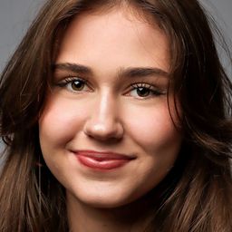 Maja Tothammer-Hruza 飾演 Alma