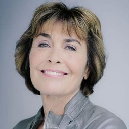 Thekla Carola Wied 飾演 Leni Schönwald