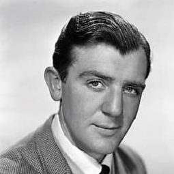 Glyn Houston 飾演 Colonel Ben Wolsey