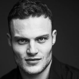 羅伯特·馬瑟 飾演 Heinrich