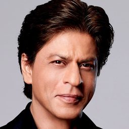 沙魯克·汗 - English Babu Desi Mem演員 飾演Vikram / Hari / Gopal Mayur