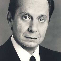 Nicholas Kepros - 莫扎特傳演員 飾演Archbishop Colloredo