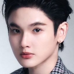 Tanawat Hudchaleelaha 飾演 Pai