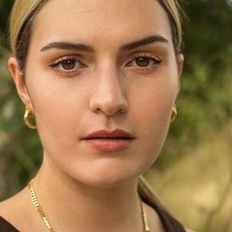 Beatrice Fletcher 飾演 Josephine