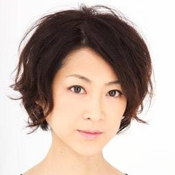 馬渕英俚可 飾演 