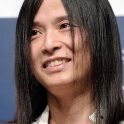 辻仁成 - 家庭招待會編劇