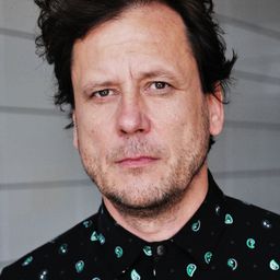 Christian Kuchenbuch - 鐵幕下的筆羈演員 飾演Vernehmer