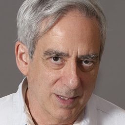 Robert Dorfman 飾演 Walter