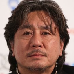 崔岷植 飾演 Choi Ik-hyun