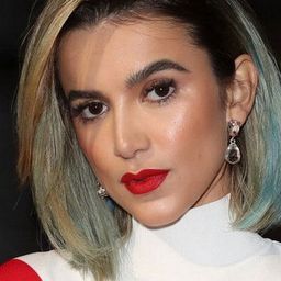 Manu Gavassi 飾演 Marília