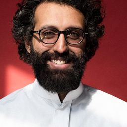 卡利·耶斯蘭 飾演 Omar Nizar