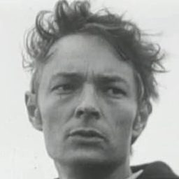 Stéphane Fey 飾演 Schwartz junior