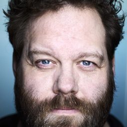 歐拉法·達利·歐拉夫森 - How to Train Your Dragon 2演員 飾演Drago