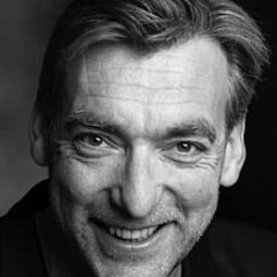 Nick Sampson - 一個人的朝聖演員 飾演Silver Haired Man