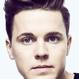 Felix Jaehn 飾演 Self