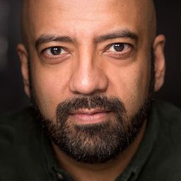 Aaron Neil - 極限返航演員 飾演Narender