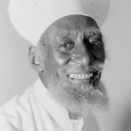 Leigh Whipper 飾演 Crooks