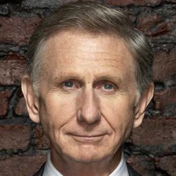 雷內·奧博諾伊斯 - Woodrow Wilson演員 飾演Self - voice