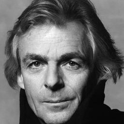 Richard Wright 飾演 Keyboards, Backing Vocals