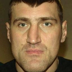 馬呂斯·瓦赫 飾演 Sławomir