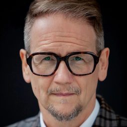 Sjón Sigurdsson - 雷克雅未克鯨魚大屠殺編劇