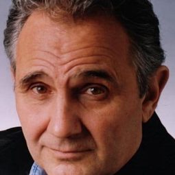 Ralph Peduto - 肥媽先生演員 飾演Cop