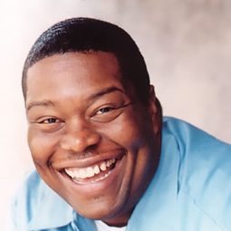 Damon Standifer 飾演 Wachati Chief