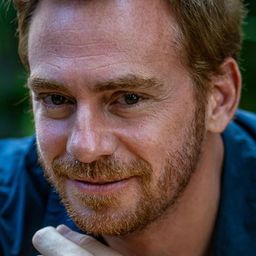 克勞迪奧·托卡奇兒 飾演 Mariano