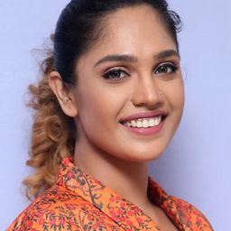 穆姆塔茲·索卡爾 飾演 Saleema