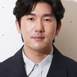 Lee Han-ju 飾演 Geon-woo