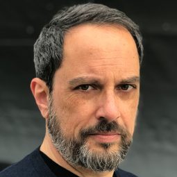 Peter Ganim - She Lights Up Well演員 飾演Bodega Owner