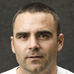 Dustin Clare - 環太平洋 2：起義時刻演員 飾演Joseph Burke