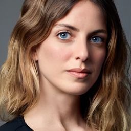 Bige Önal 飾演 Gizem